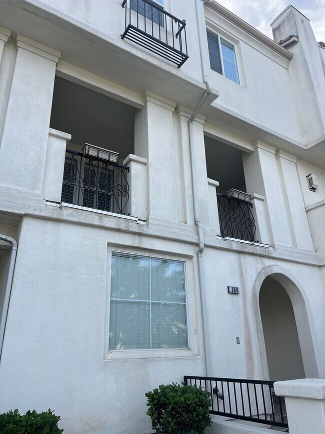 Primary Photo - West Ventura Condo with a three car garage!