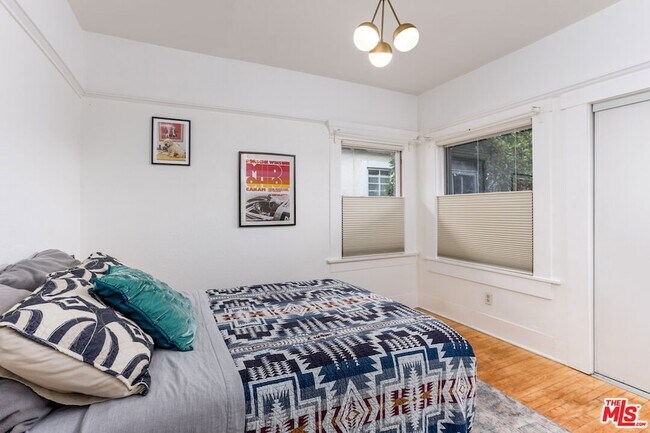 Building Photo - 3438 4th Ave