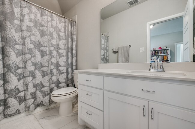 Building Photo - 9767 Maple Hill Ln