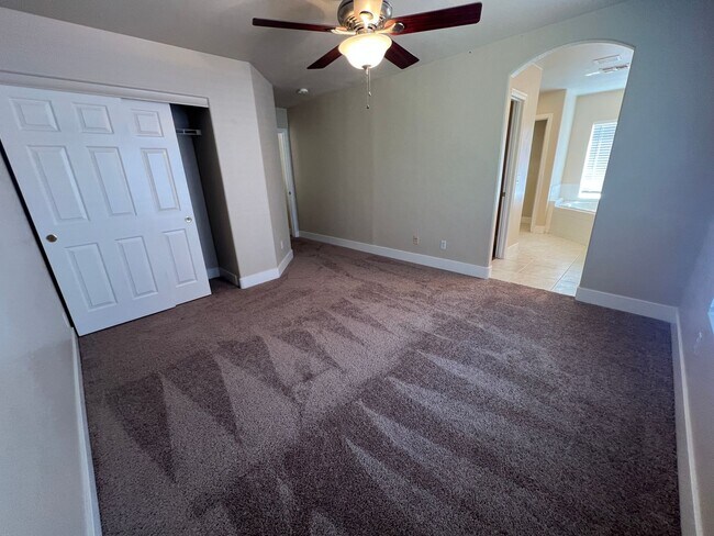 Building Photo - RENOVATED HOME IN GATED SUMMERLIN COMMUNITY!
