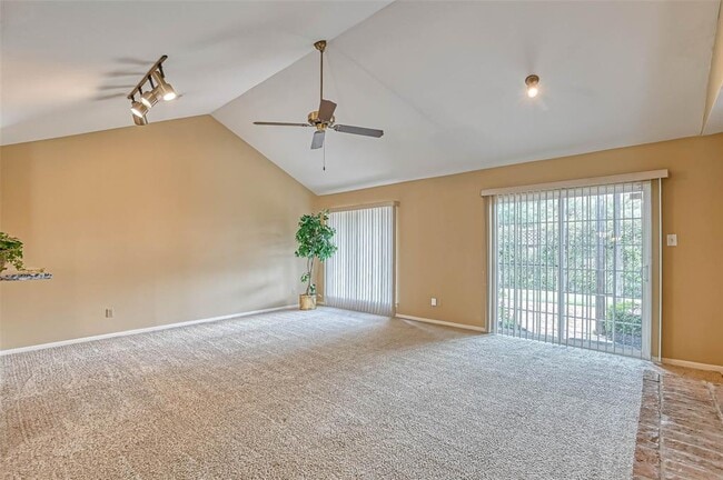 Building Photo - 2223 Kinbrook Dr