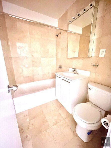 Building Photo - Fourth Avenue