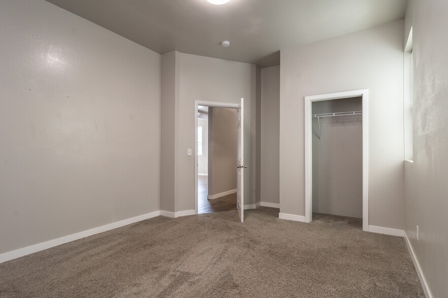 Building Photo - 510 Geary Dr