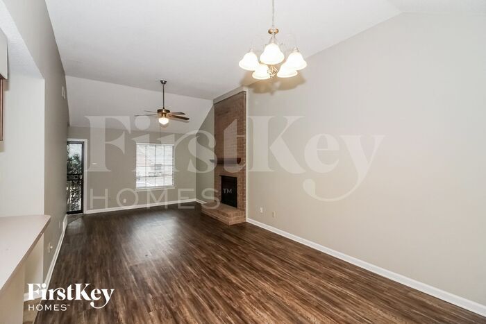 Building Photo - 2816 Maryland Cir W