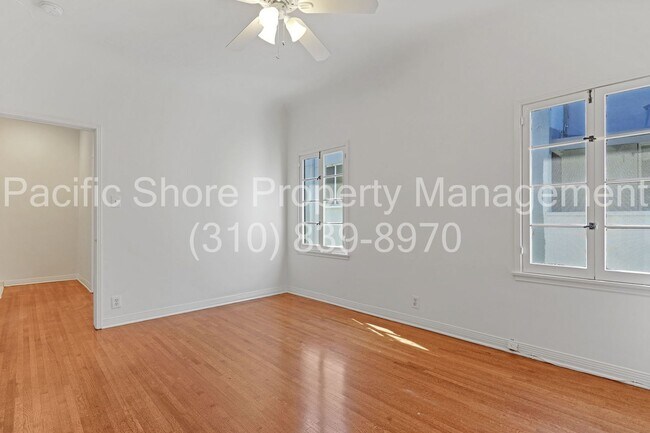 Building Photo - Orange Triplex