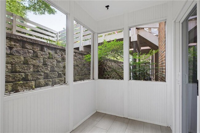 Building Photo - 279 Quail Run