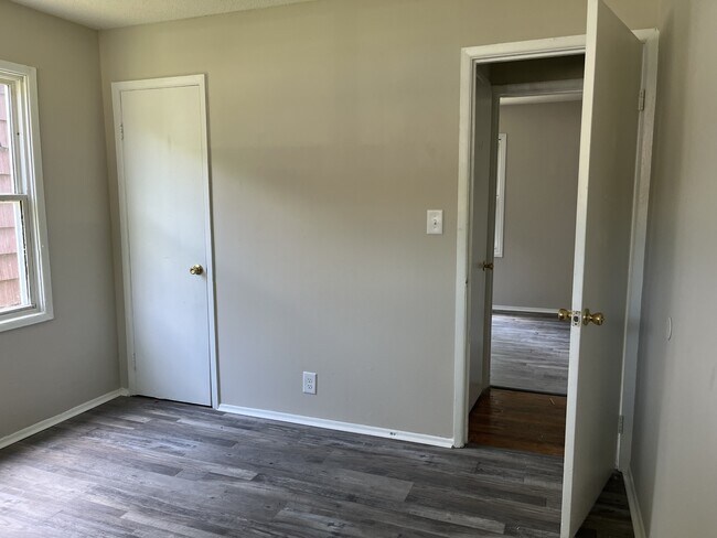 Building Photo - 4317 41st Ave N