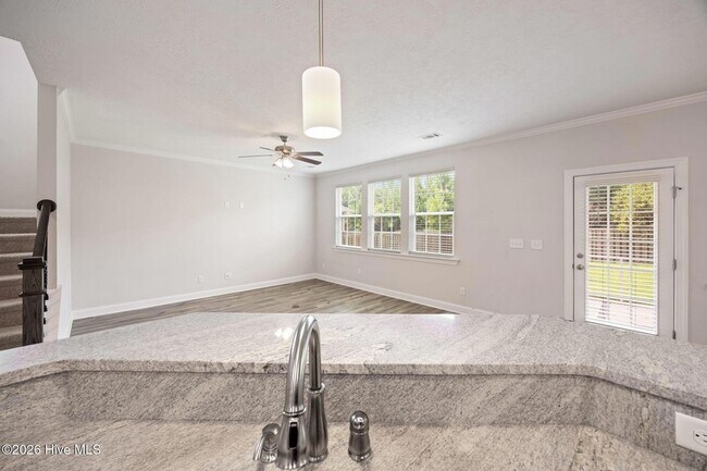 Building Photo - 424 Arrowwood Dr