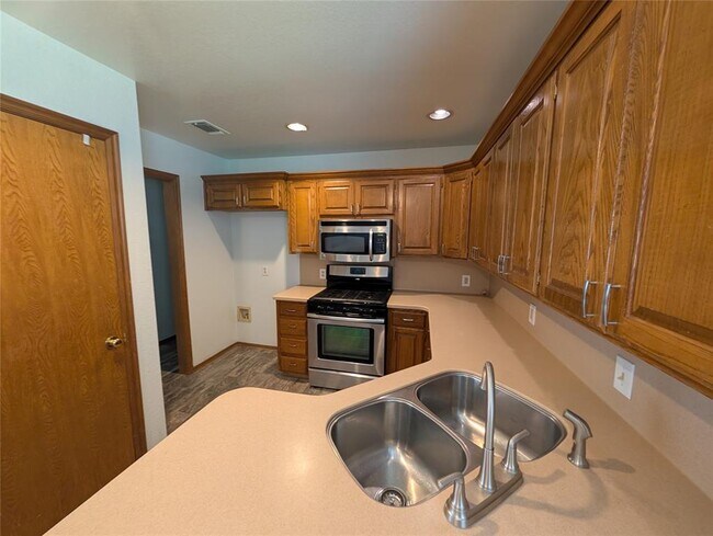 Building Photo - 609 SW 151st St