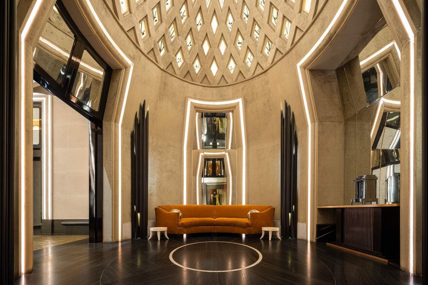 Building Photo - 111 W 57th St