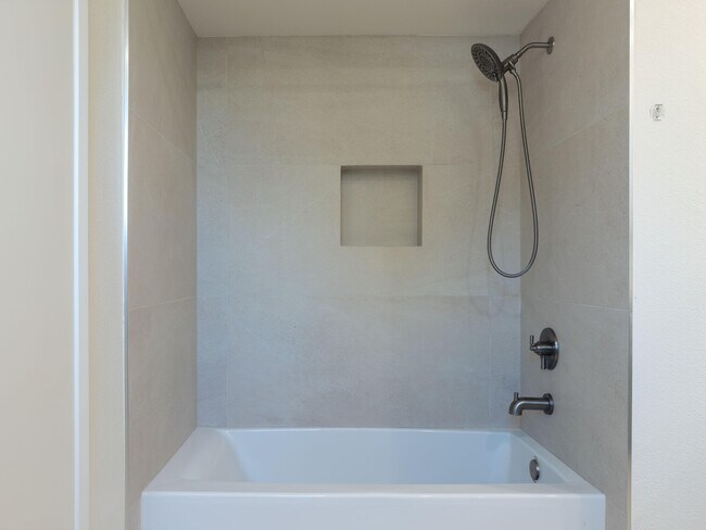 Building Photo - 35200 Cathedral Canyon Dr