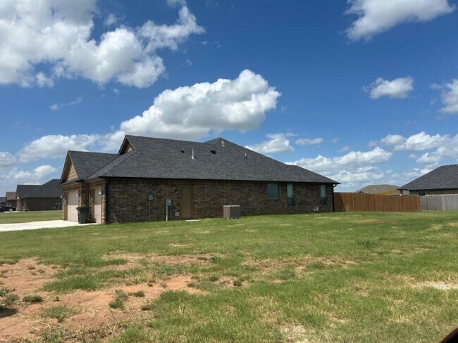 Building Photo - 13102 Shadow Ridge Dr