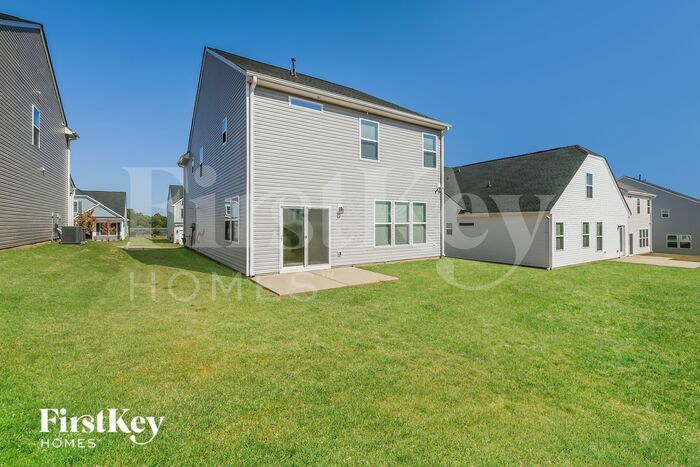 Building Photo - 411 Stonefence Dr
