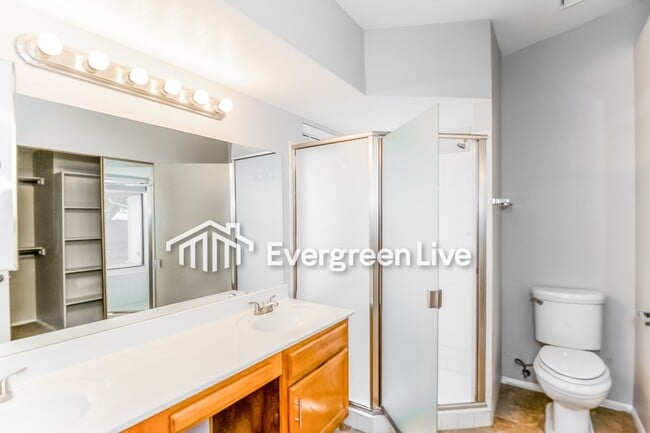 Building Photo - 5913 E Ellis St