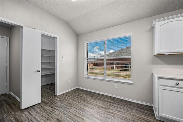 Building Photo - 549 Seminole Trail