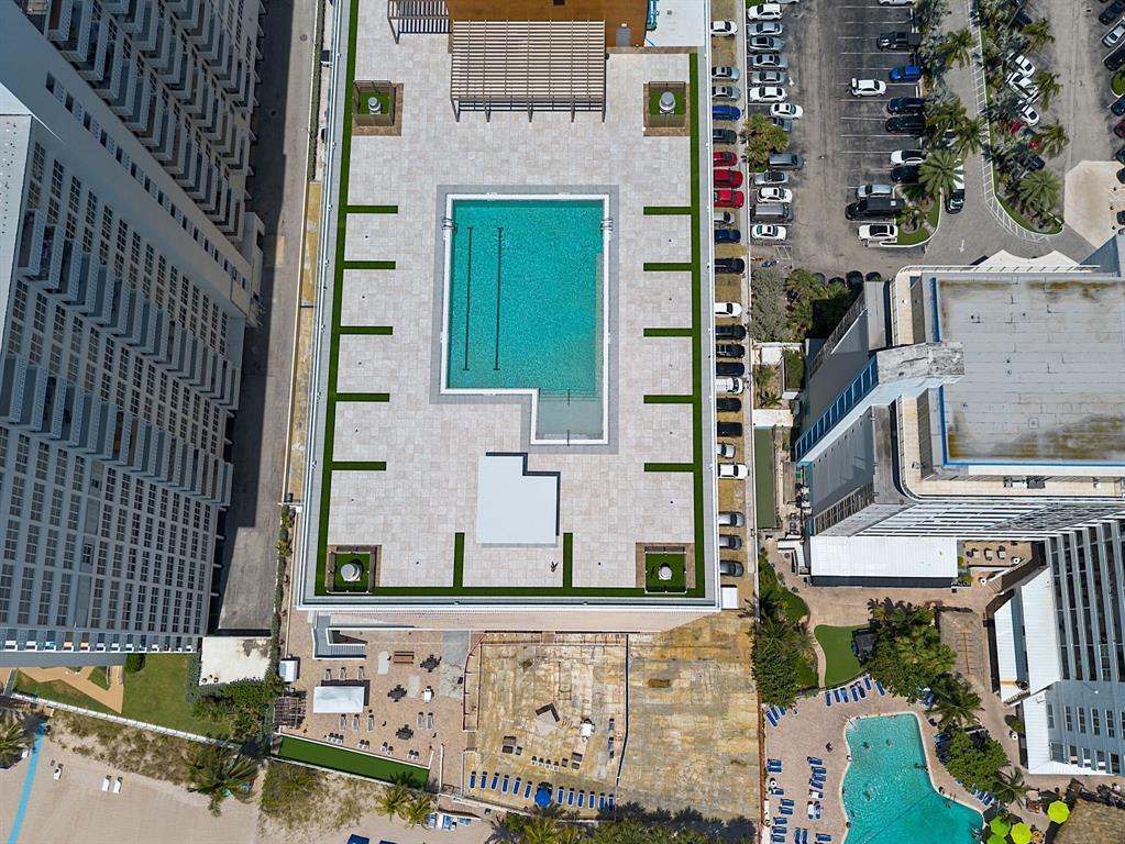 Building Photo - 4020 Galt Ocean Dr