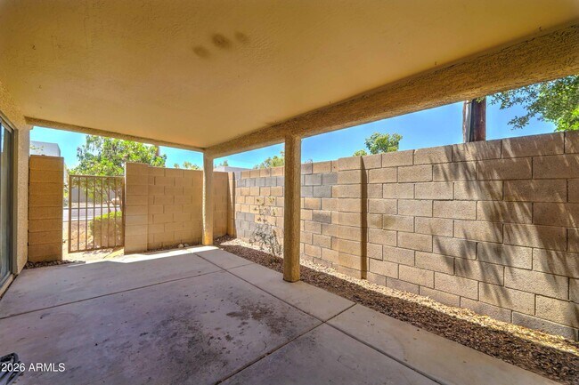 Building Photo - 15635 N 29th St