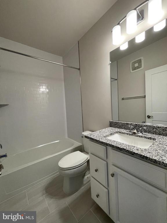 Building Photo - 4161 Red Mulberry Dr