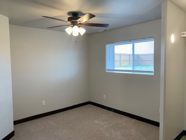 Building Photo - 528 Bull Run Dr