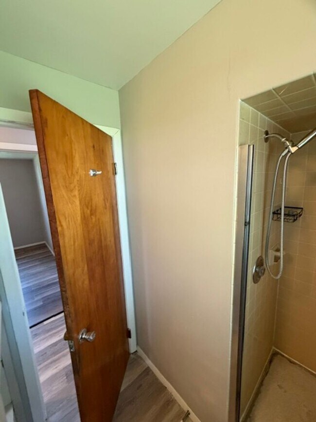 Building Photo - House for Rent in Bartonville 3 BR / 1 BA