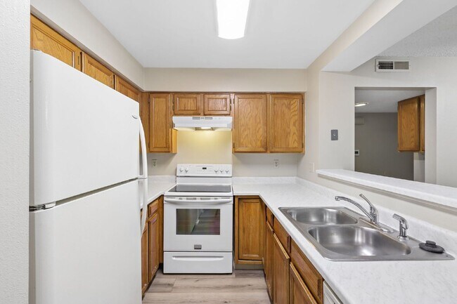 Building Photo - 1065 Acapulco Ct
