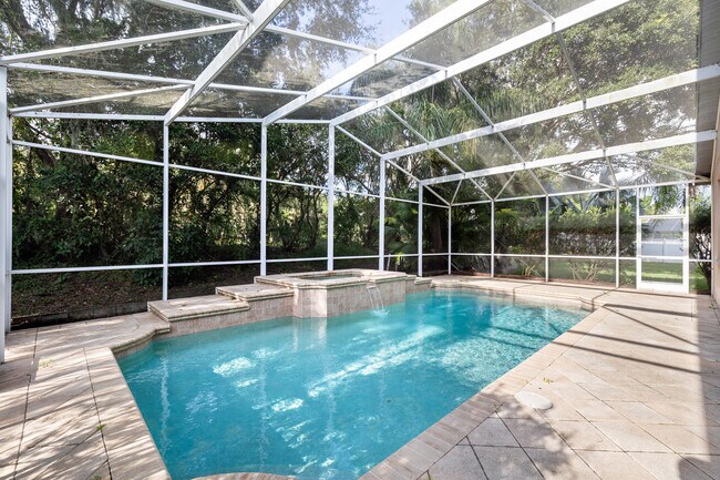 Building Photo - 27417 Silver Thatch Dr