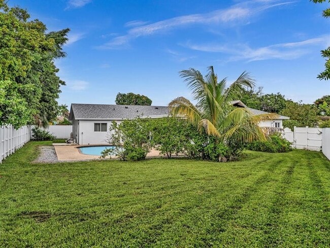 Building Photo - 9960 NW 23rd St