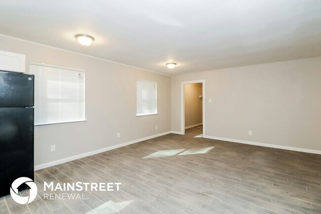 Building Photo - 1103 Johns Dr