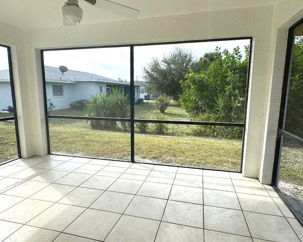 Building Photo - 699 110th Ave N