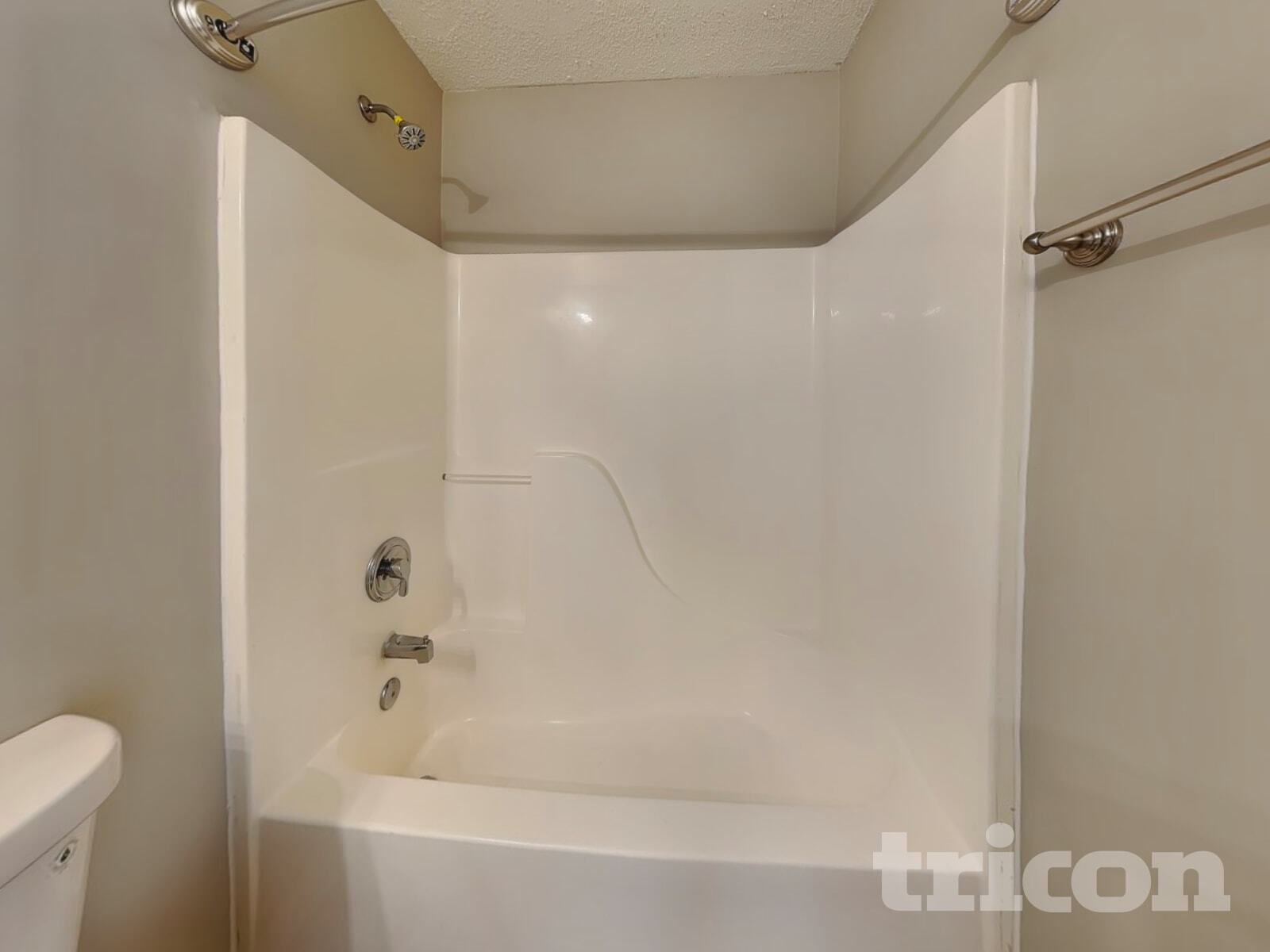 Building Photo - 4095 Gracewood Park Dr