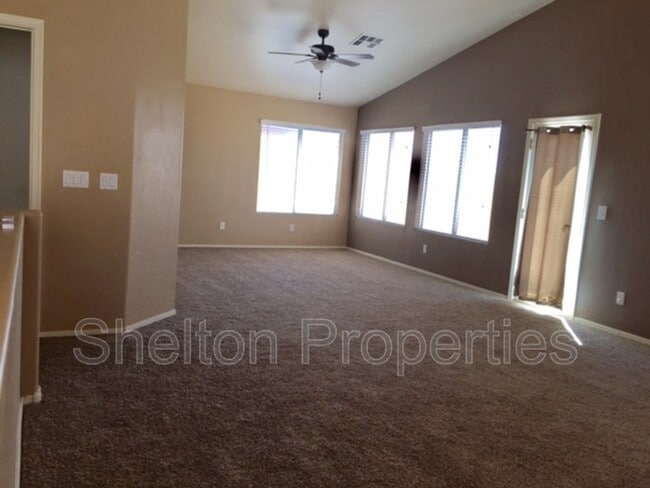 Building Photo - 14787 W Columbine Dr