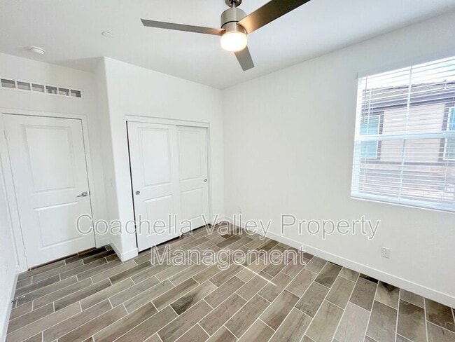 Building Photo - 41168 Emory Ln