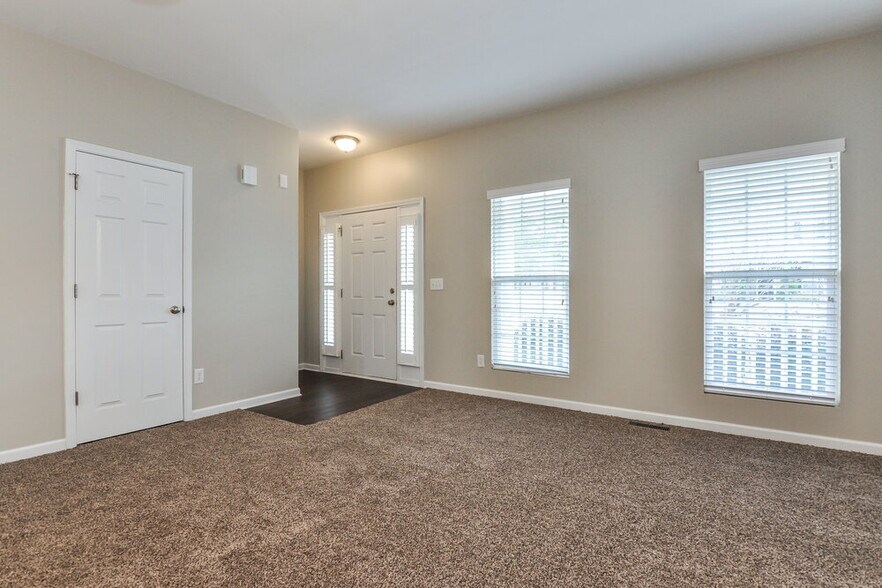 Building Photo - 5245 Emerald Spring Dr