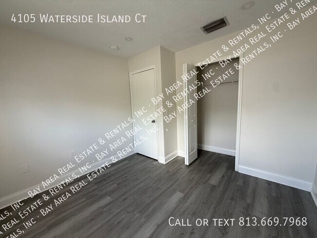 Building Photo - 4105 Waterside Island Ct