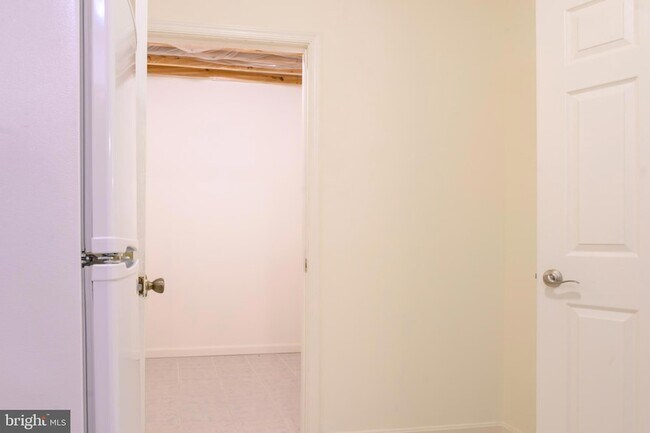 Building Photo - 3842 Koval Ln