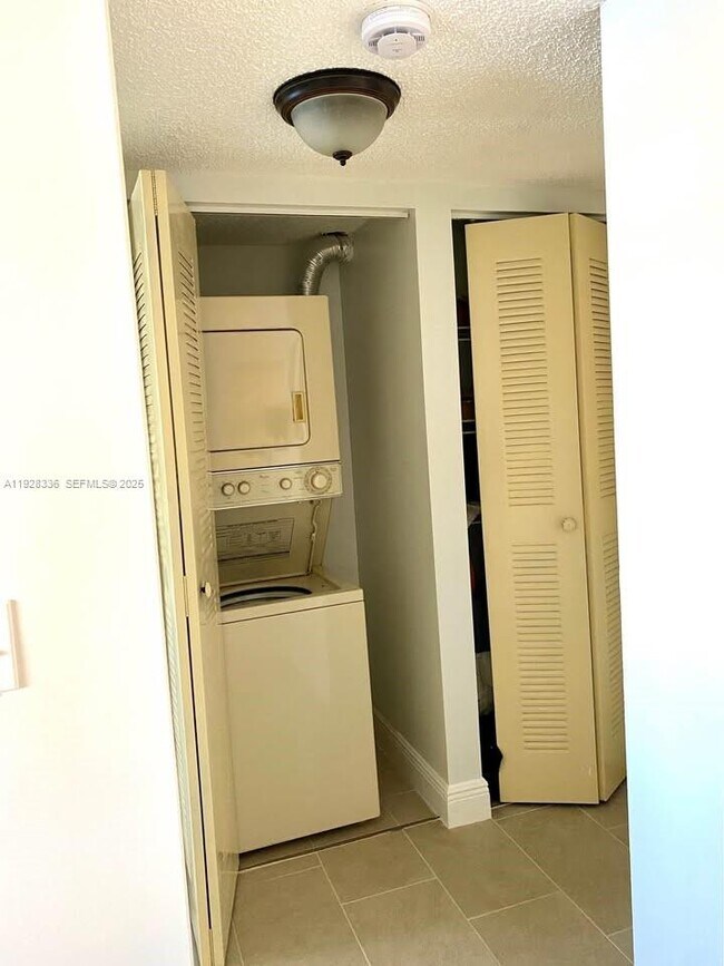 Building Photo - 3670 N 56th Ave