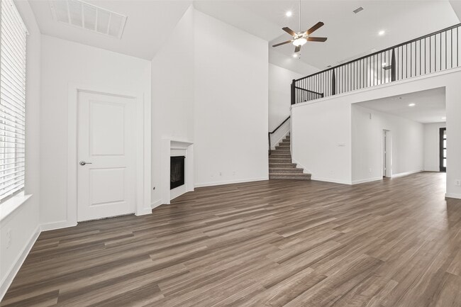 Building Photo - 426 Yellow Dandelion Ln