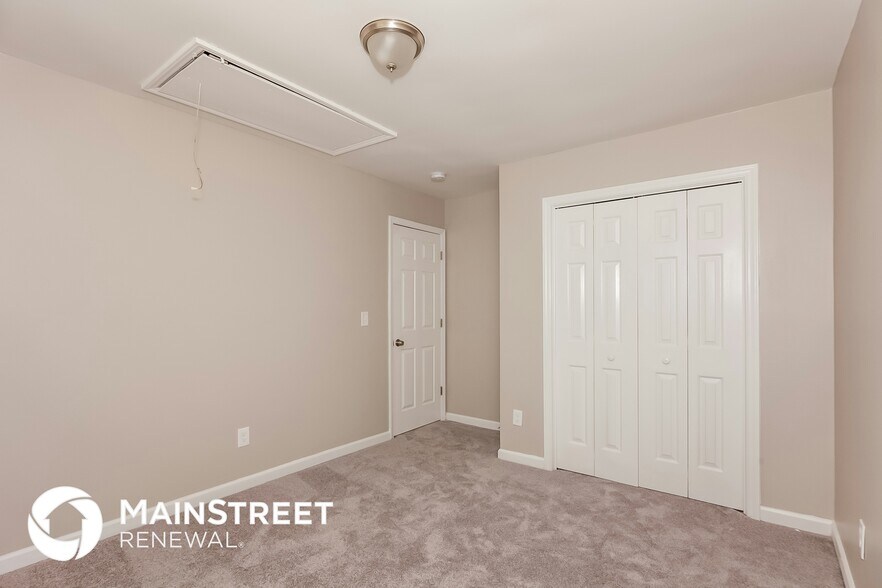 Building Photo - 2316 Torrington Ln