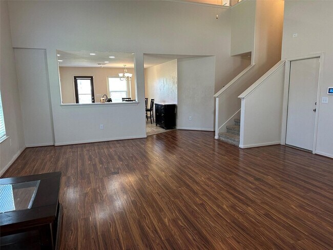 Building Photo - 201 N Hunting Lodge Ln