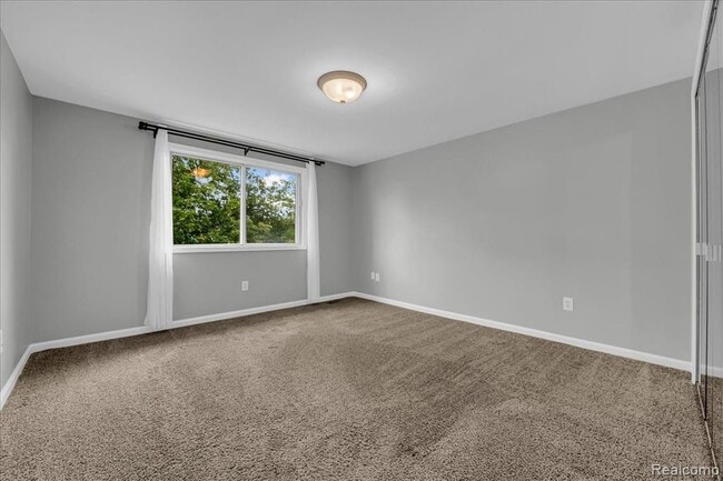 Building Photo - 13426 Denver Cir E