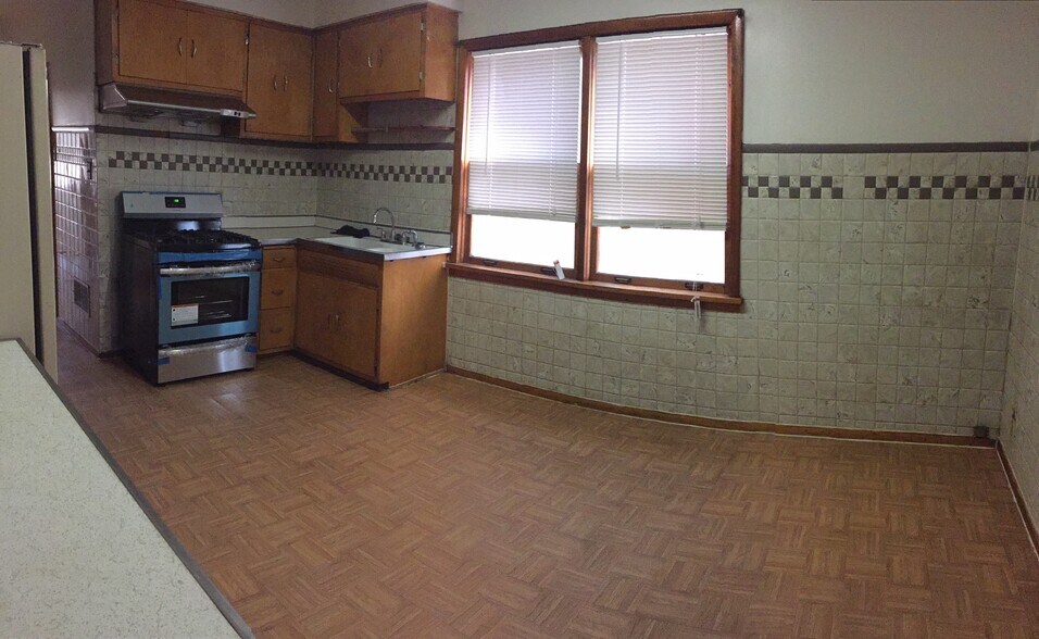 Building Photo - 2934 S Keeley St