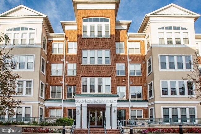 Building Photo - 500 Belmont Bay Dr