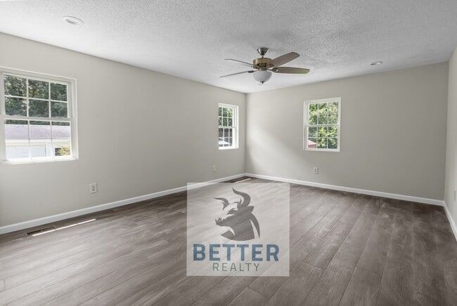 Building Photo - 3912 Martin Ave