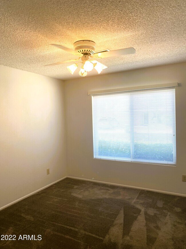 Building Photo - 4057 E Wescott Dr