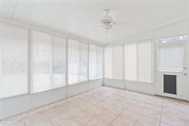 Building Photo - Home for rent with close proximity to transportation, shopping, Downtown Wilmington and restaurants.