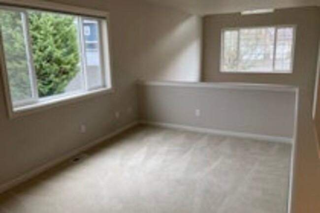 Building Photo - 4bd/2ba House in Newcastle