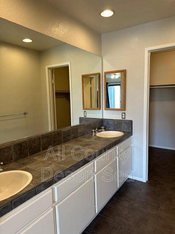 Building Photo - 16542 Blackbeard Ln