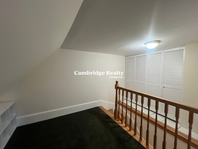 Building Photo - 52 White St