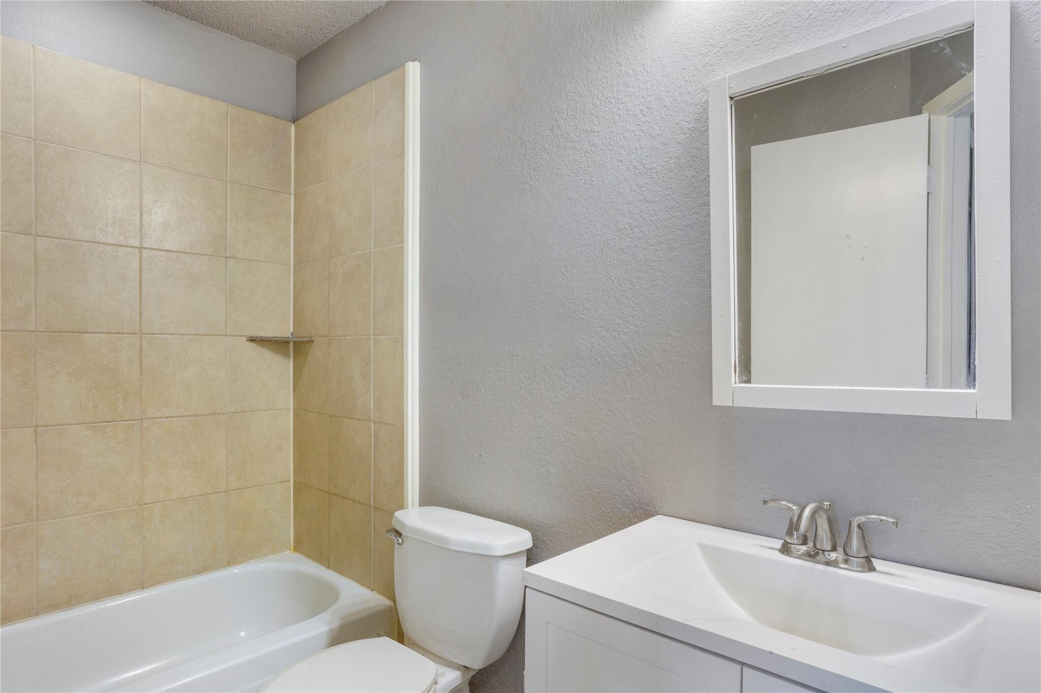 Building Photo - 10243 Oak Branch Ln