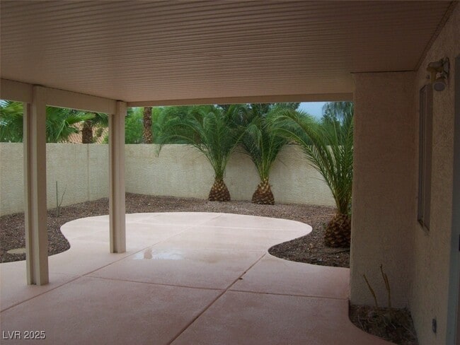 Building Photo - 5440 Red Sun Dr